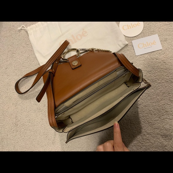 Authentic Chloe small Faye bag, Tan, with dust bag and ID card - Picture 4 of 7